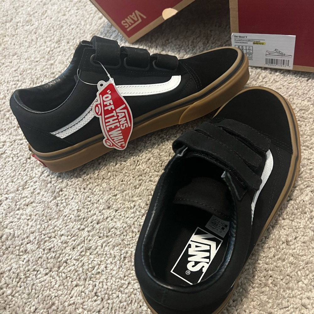 Vans gum bottom Velcro sneakers